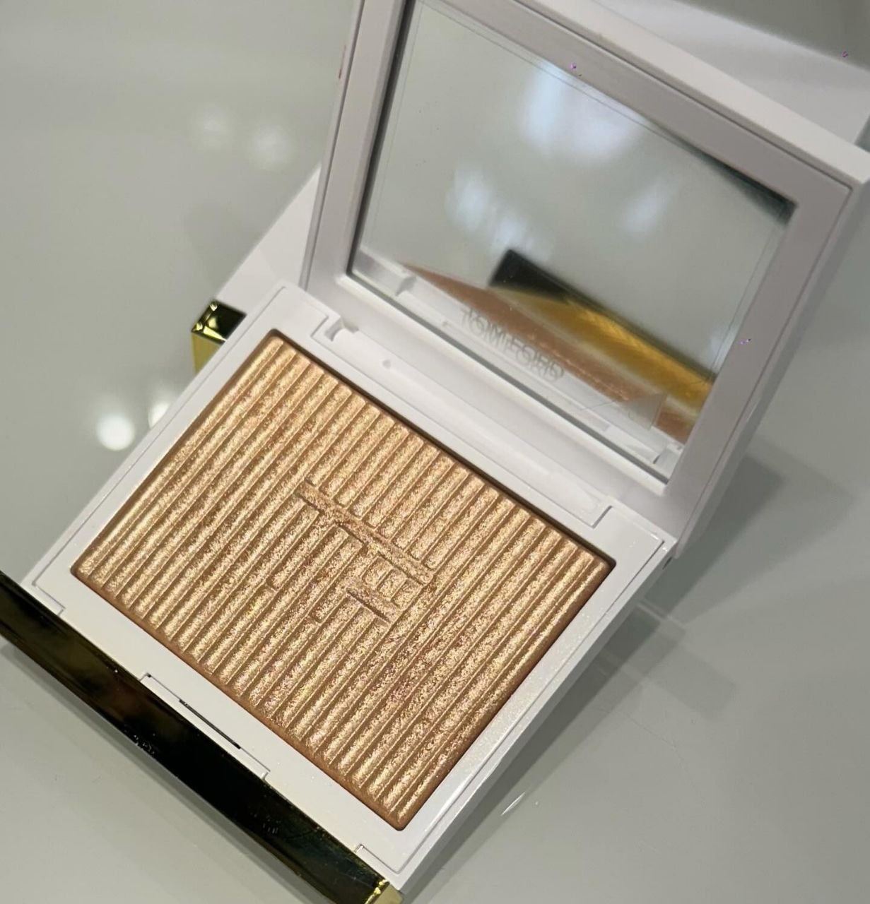 Tom Ford Soleil Glow Highlighter Summer 2024 - Swatches